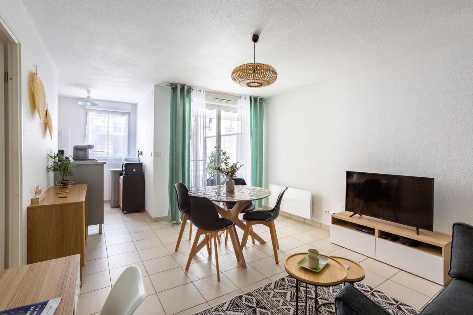 Le Sevigne - Cosy Et Calme - Balcon Et Parking Apartment เซซง เซวินเญ ภายนอก รูปภาพ